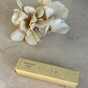 NEW WITH BOX MALLY BEAUTY Clementine Shade New Naturals Midlight Lip Gloss